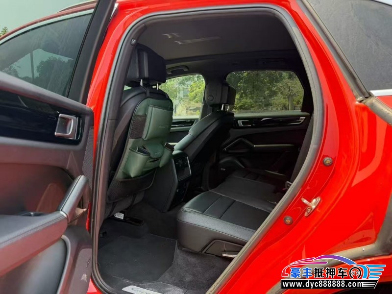 21年保时捷卡宴轿车抵押车出售