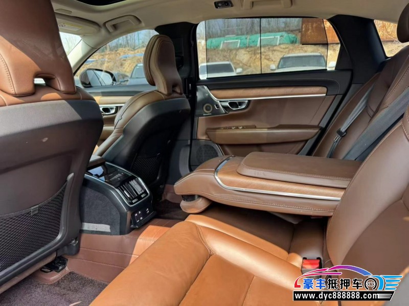 20年沃尔沃S90轿车抵押车出售