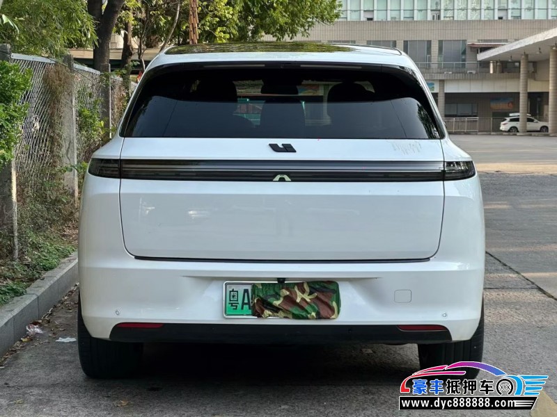 23年理想L7轿车抵押车出售