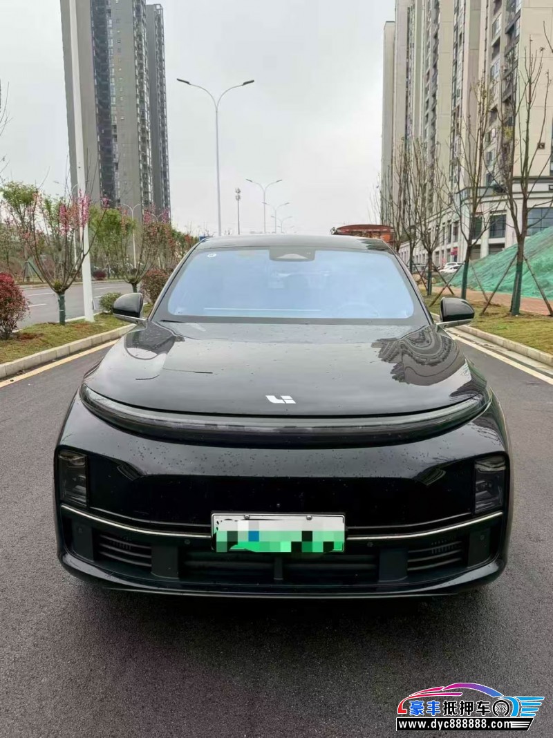 抵押车出售23年理想L7轿车