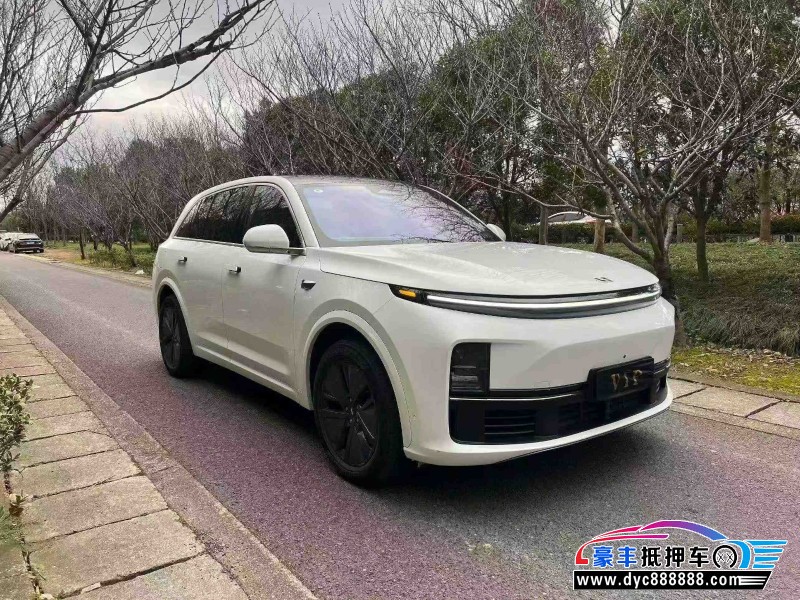 24年理想L7轿车抵押车出售