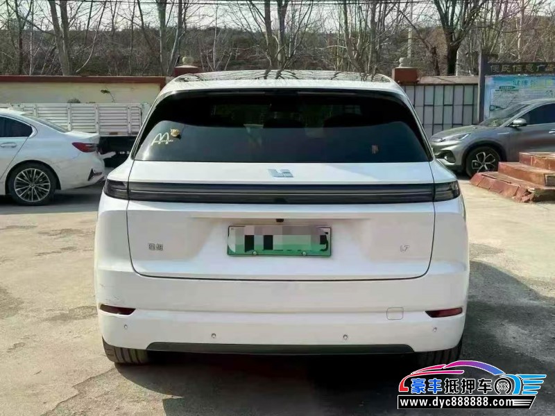 24年理想L7轿车抵押车出售