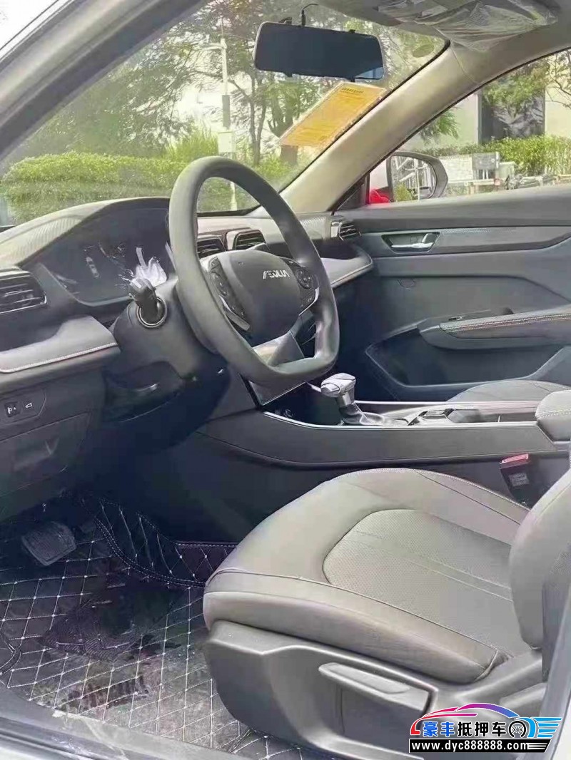 25年东风风神奕炫轿车抵押车出售