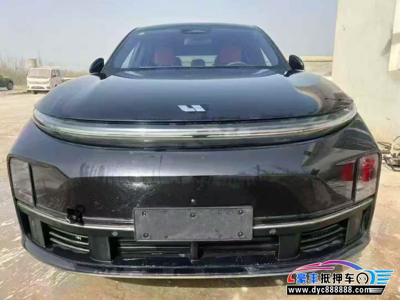 抵押车出售24年理想L7轿车