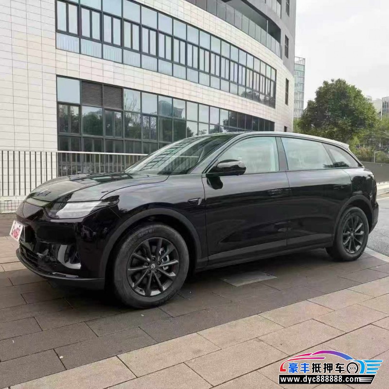 25年零跑C11轿车抵押车出售