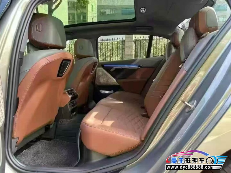 25年宝马5系轿车抵押车出售