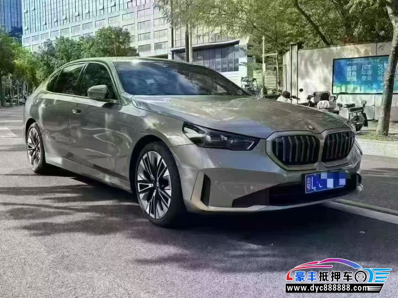 25年宝马5系轿车抵押车出售