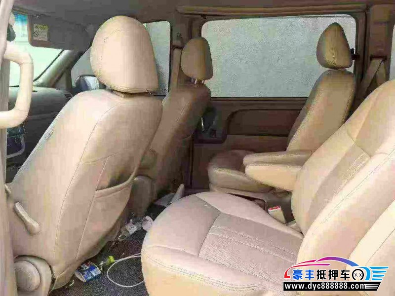 15年别克GL8轿车抵押车出售