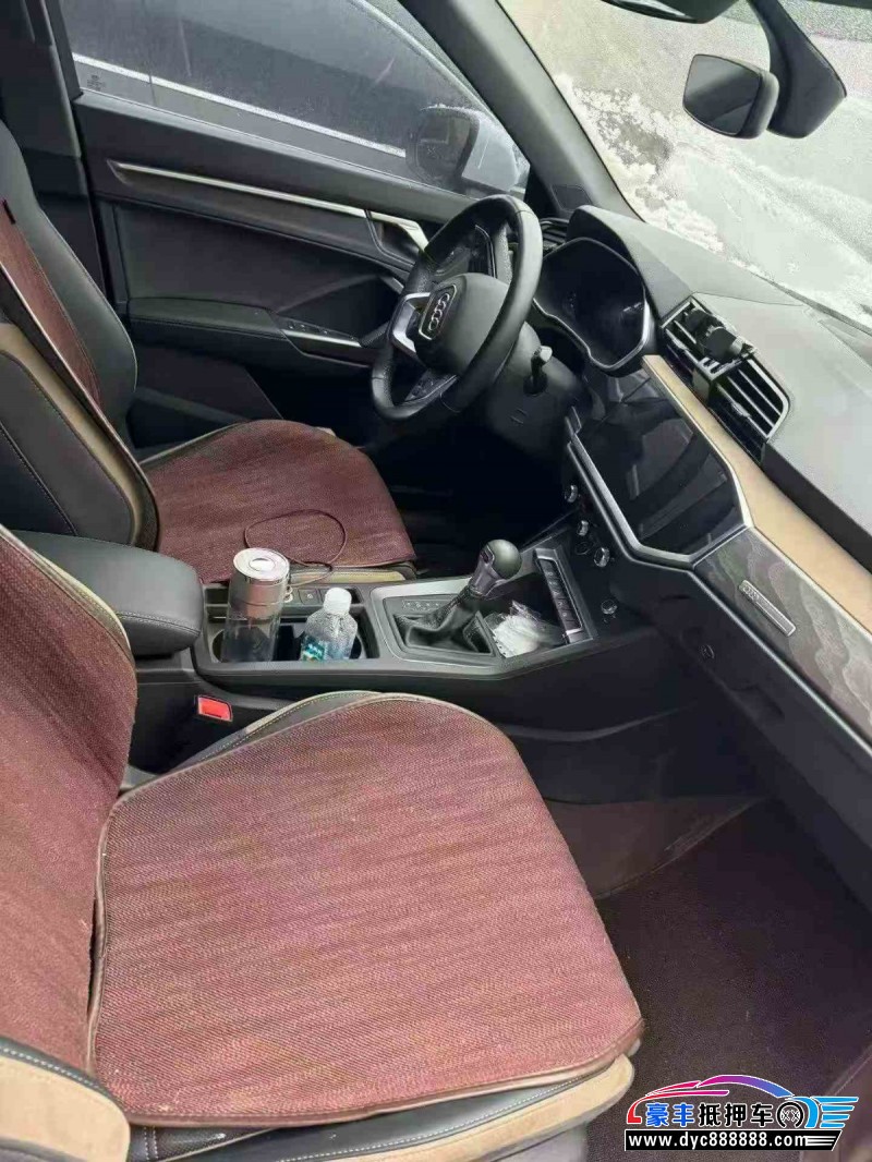 24年奥迪Q3轿车抵押车出售