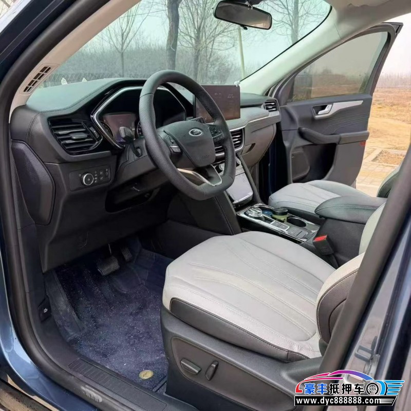 25年福特锐际轿车抵押车出售