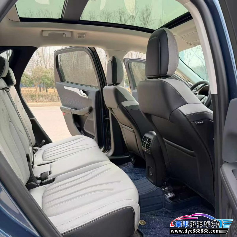 25年福特锐际轿车抵押车出售