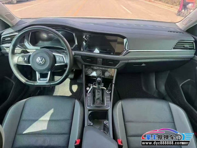 21年大众速腾轿车抵押车出售