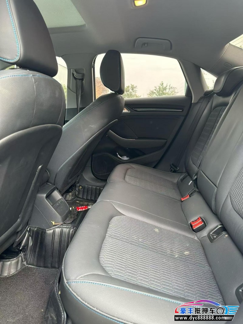 21年奥迪A3轿车抵押车出售