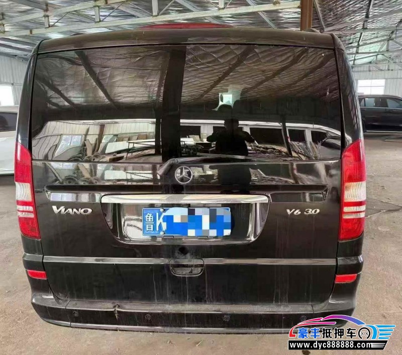 16年奔驰唯雅诺MPV抵押车出售