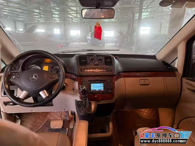 16年奔驰唯雅诺MPV抵押车出售