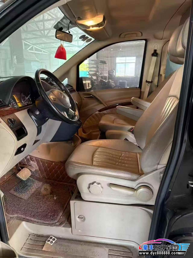 16年奔驰唯雅诺MPV抵押车出售