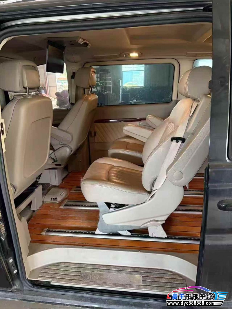 16年奔驰唯雅诺MPV抵押车出售