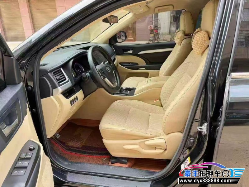 19年丰田汉兰达轿车抵押车出售