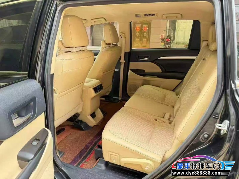 19年丰田汉兰达轿车抵押车出售