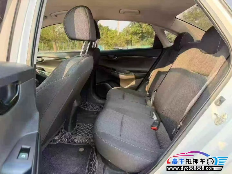 22年现代悦动轿车抵押车出售