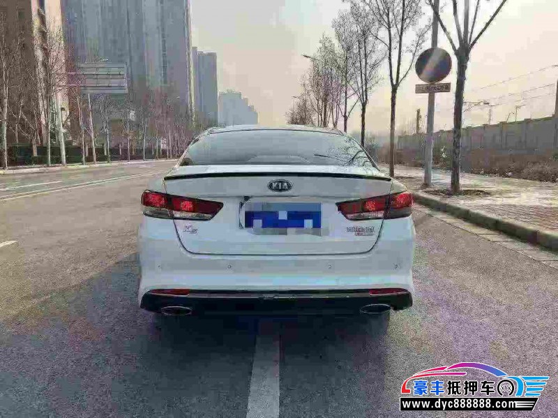 17年起亚K5轿车抵押车出售