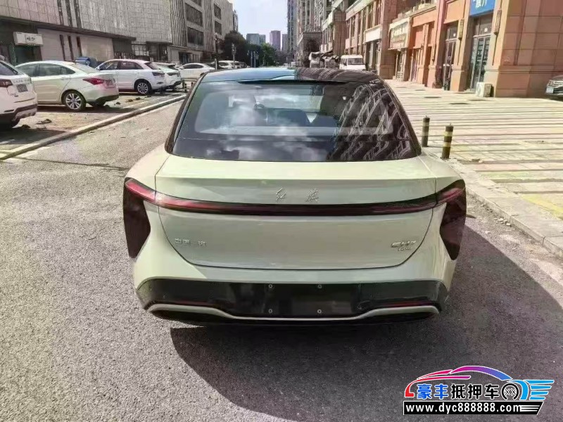 25年红旗EH7轿车抵押车出售