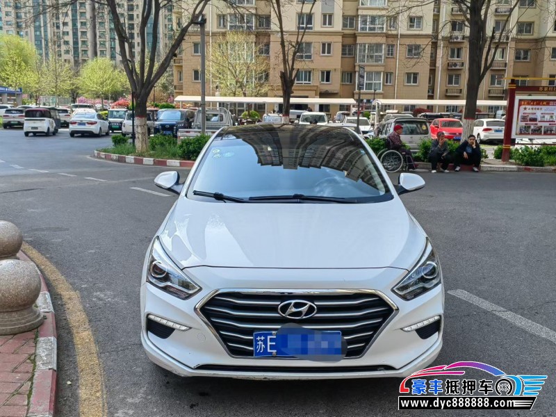 17年现代名图轿车