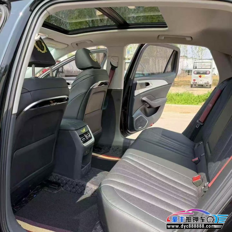 25年红旗H5轿车抵押车出售