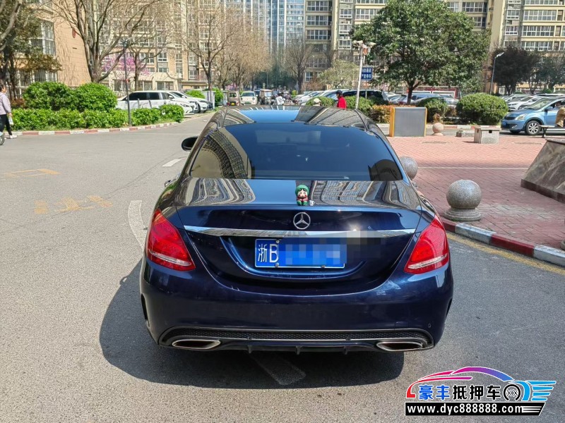 17年奔驰C轿车抵押车出售