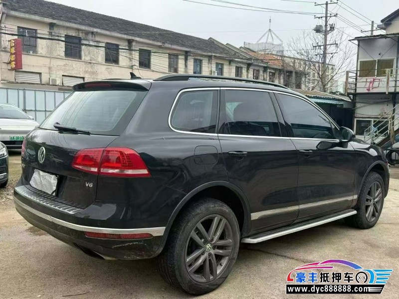 18年大众途锐轿车抵押车出售