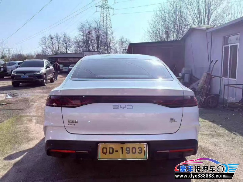 25年比亚迪秦轿车抵押车出售