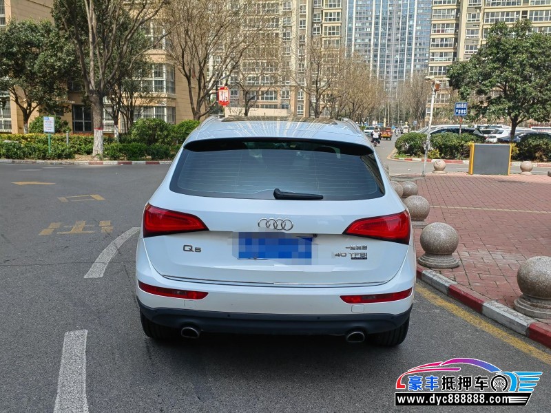 17年奥迪Q5轿车抵押车出售