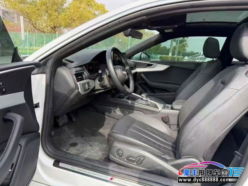 21年奥迪A5轿车抵押车出售