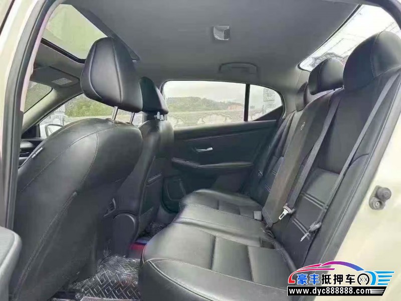 20年日产轩逸轿车抵押车出售