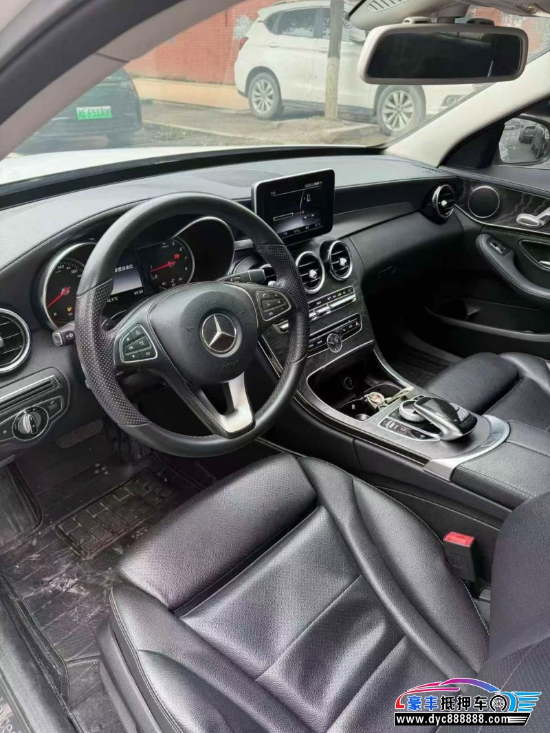 17年奔驰C轿车抵押车出售