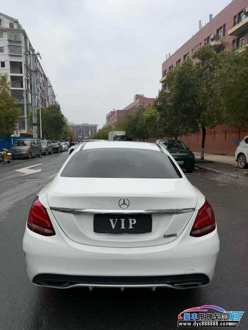 17年奔驰C轿车抵押车出售