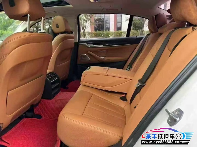 18年宝马5系轿车抵押车出售
