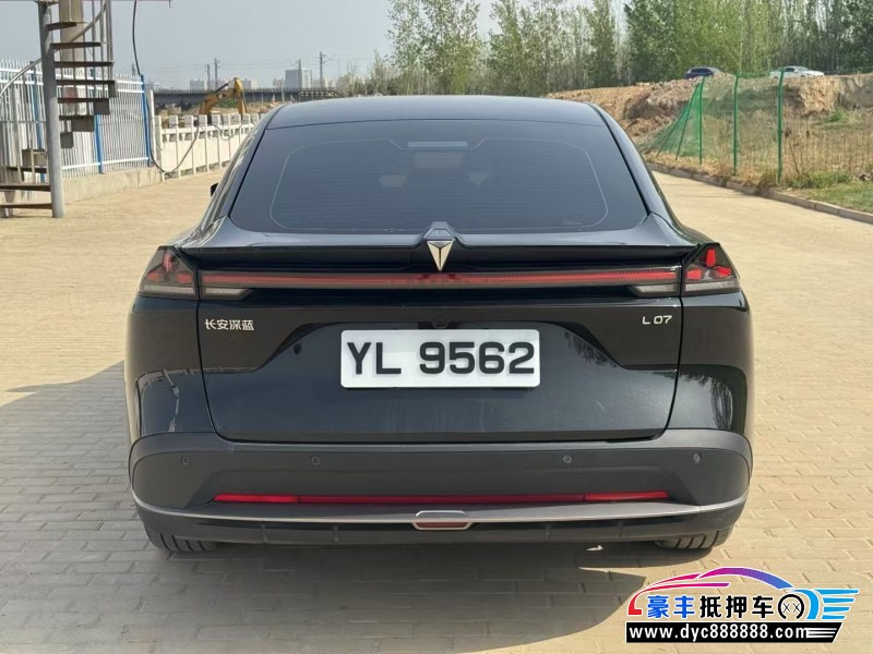 25年长安深蓝L07轿车抵押车出售