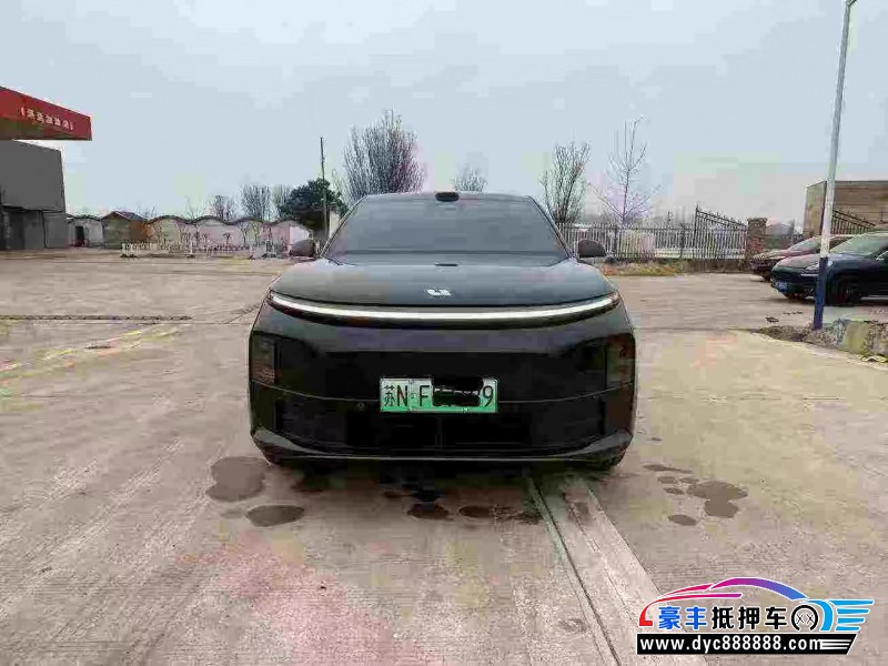 抵押车出售26年理想L6轿车