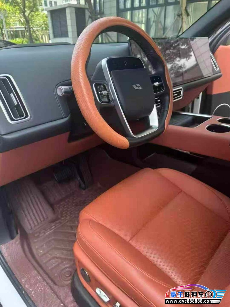 24年理想L6轿车抵押车出售