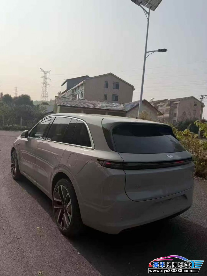 24年理想L6轿车抵押车出售