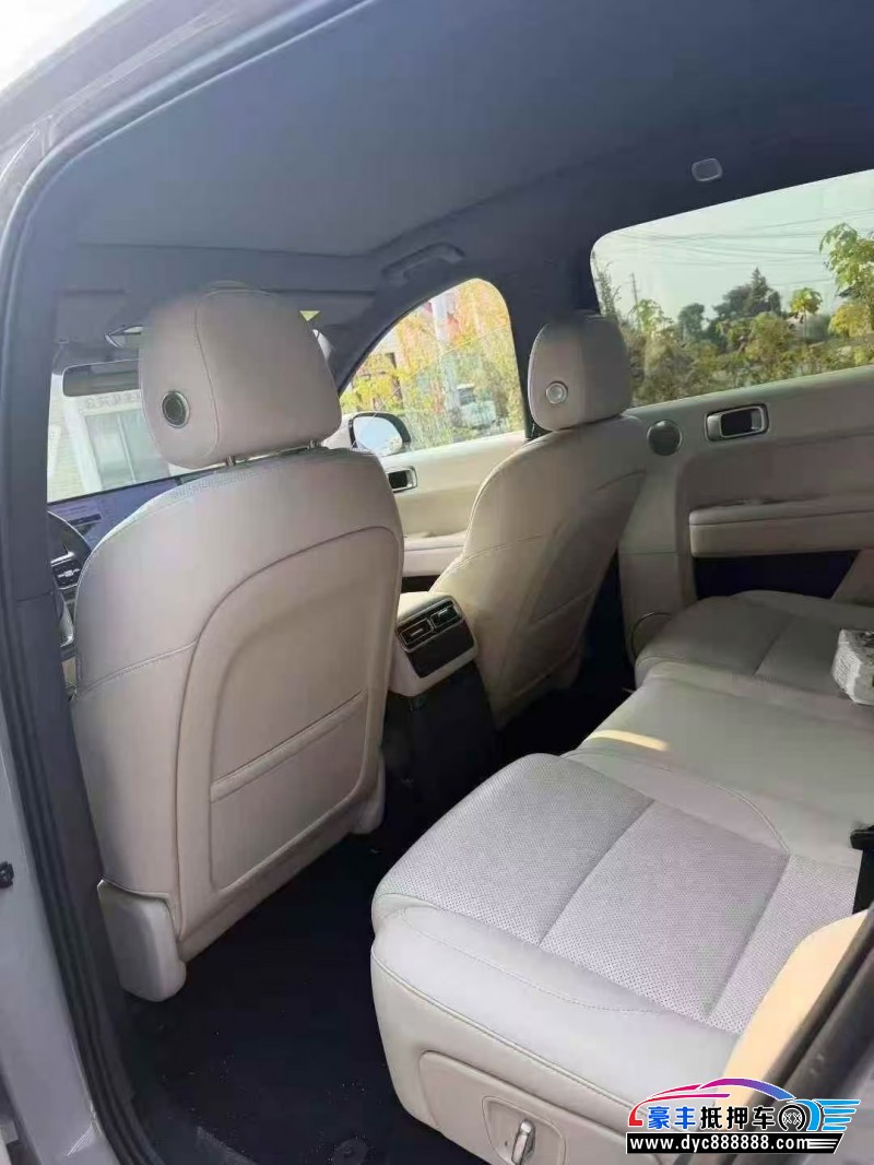 24年理想L6轿车抵押车出售