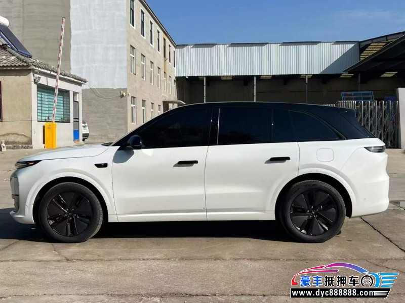 24年理想L6轿车抵押车出售