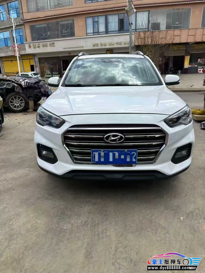 抵押车出售19年现代ix35轿车