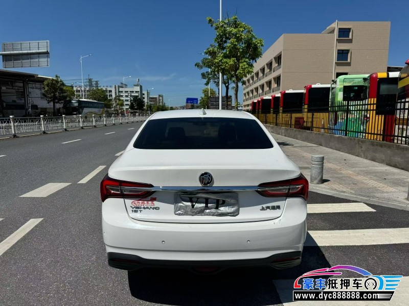 20年别克威朗轿车抵押车出售