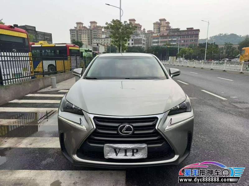 抵押车出售15年雷克萨斯NX轿车