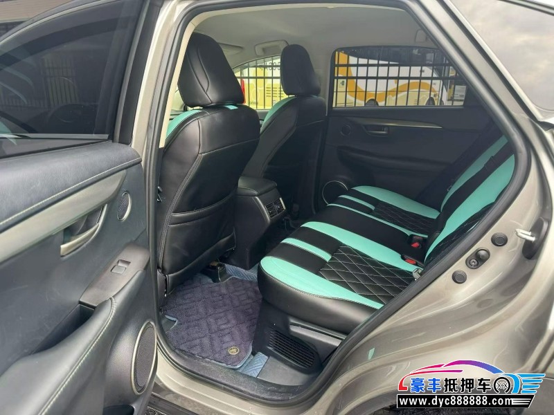 15年雷克萨斯NX轿车抵押车出售