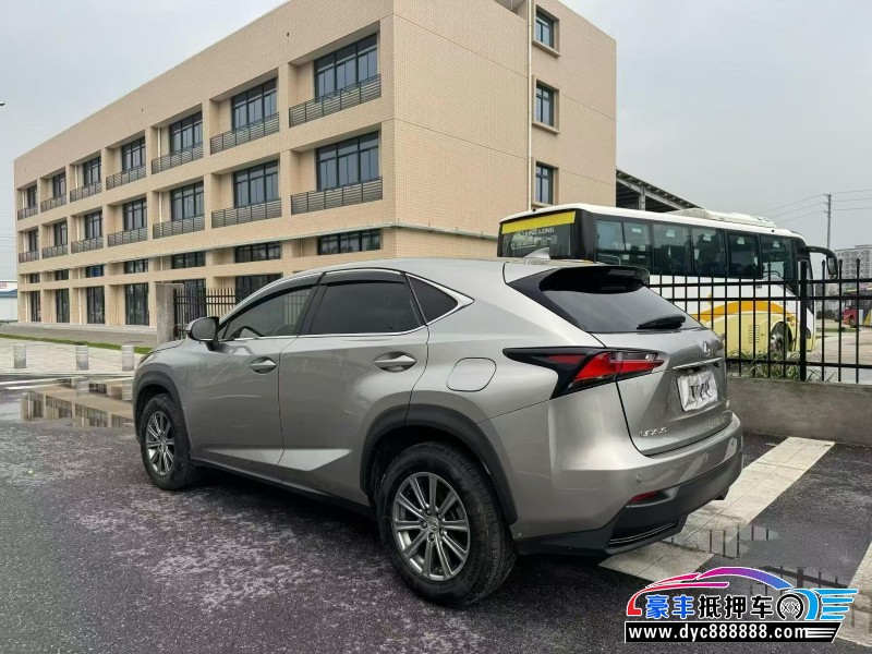 15年雷克萨斯NX轿车抵押车出售