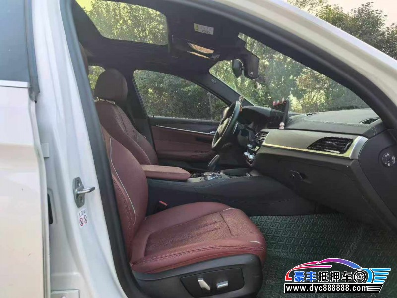 21年宝马5系轿车抵押车出售