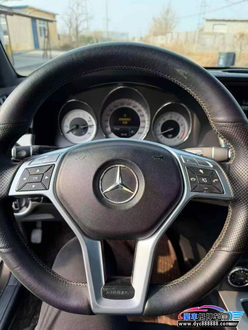 15年奔驰GLK轿车抵押车出售